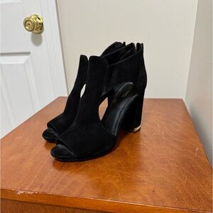 Black Michael kors heels!